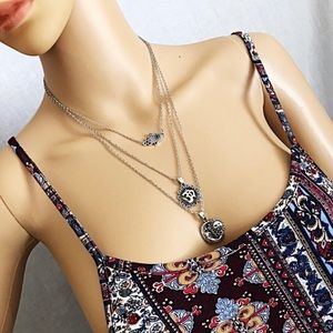 ☘️$4 with a Bundle☘️ Hamsa 3 Layer BOHO Necklace✨